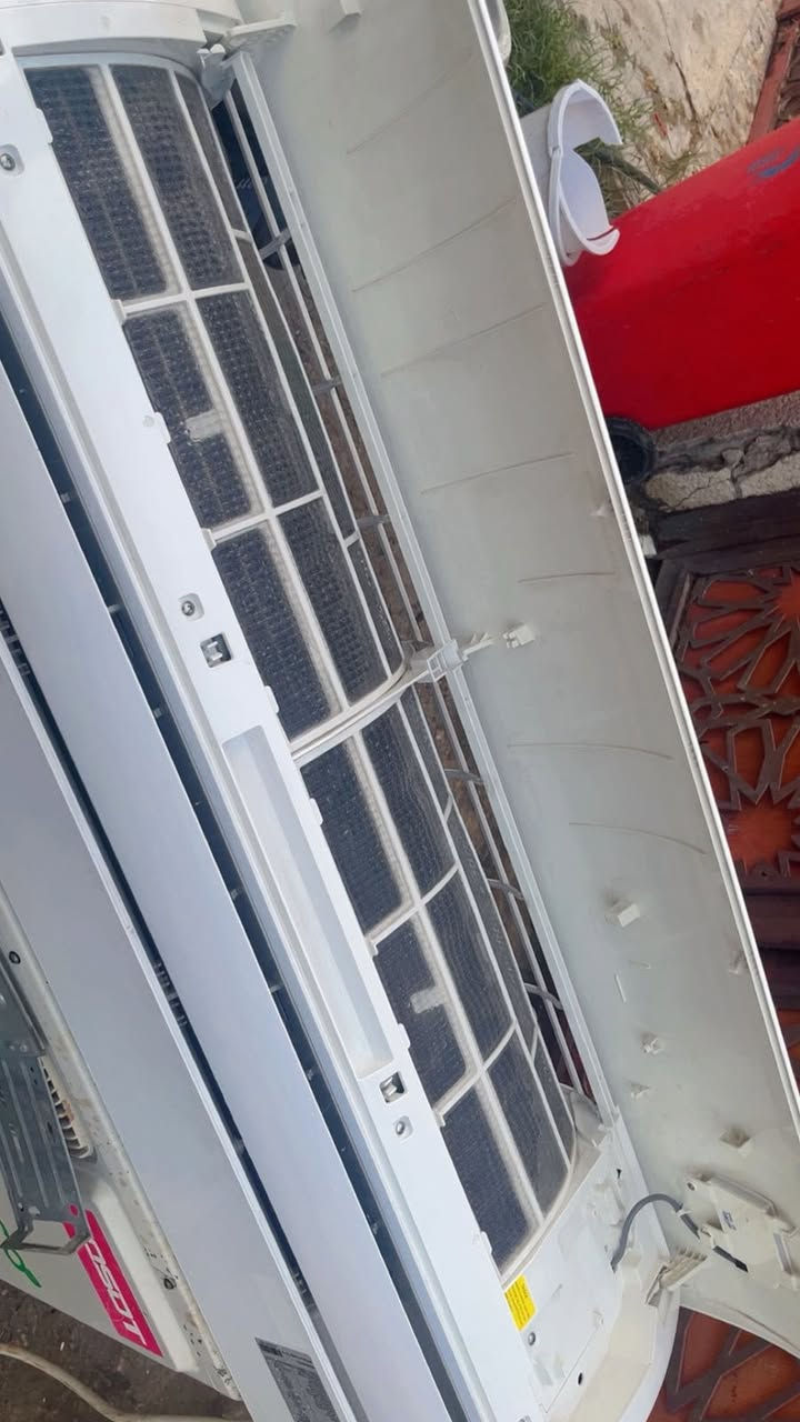 السلام عليكم اخوان سبلت للبيع نوع توسوت ثنين طن الحديث السبلت بعده جديد مستعمل قليل نظافه 90/100 كامل مكمل غاز R410 مفول وعل فحص ماطور T3 بلادي تبريده ثلج ☃️❄️🧊 تدفئه نار 🔥🐦‍🔥❤️‍🔥 السبلت راديتراته بعدهن صفر السبلت مغسول وجاهز بس شد السبلت كلشي يشتغل بي حساسات موزعات السبلت مع كامل ملحقاته بواري جديد بل كارتون وايرات ريمونت السبلت بلادي مكفول من فتحت البرغي
السبلت تاخذه من باب بيتي وبي ضمان 
التوسوت معروف بتبريده وتدفعه القوي 
ملاحظه : السبلت اقتصادي وليس انفيرتر
السعر : 450 وبي مجال كلش بسيط 
للاتصال : ***********
الموقع : بغداد شارع فلسطين
