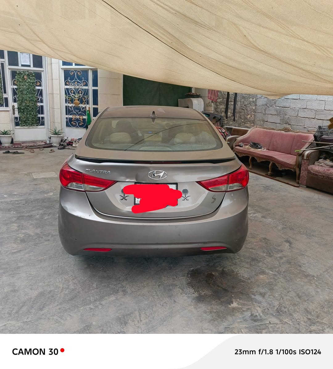 الانترة موديل 2013 وارد امريكي بيها بس بنيد مبدل وبيها مكانات مصبوغة محرك 200 دوش
كير ومحرك مكفولات السعر 110 
موبايل *********** بي واتساب
