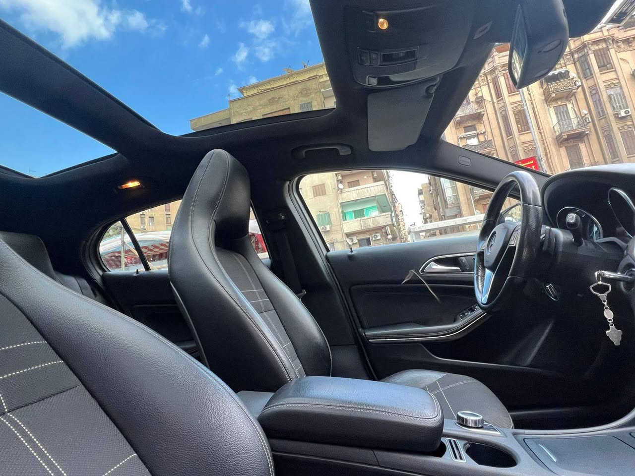 للبيع من المالك مباشر
Mercedes gla 200 2015
 188.000 km
 راشة جانبين فى التوكيل نظافة 
 رخصه ٣ سنوات
 مرور بولاق و الزمالك
للتواصل واتساب أو فون للجديه 01060352162 القاهرة, مصر


**إذا كنت صاحب هذا الإعلان وتريد حذفه لأي سبب، رجاءا أرسل رسالة إلى الدعم الفني**