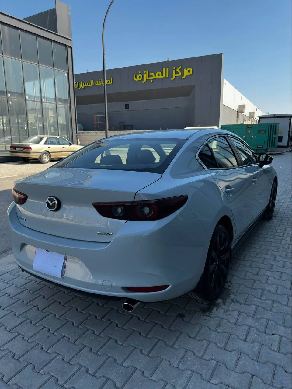 مازدا 3(2025)
مواصفات SELECT SPORT 
برێك بصمه
رادار پێش و دواوە ٣٦٠پلە
ويل و ئاوينە رە ش
رە نگ سمۆکی 
کوشن جلد
مکينە٢٥ی بێ تۆربۆ
بۆنيت بۆياخە چملخ گۆراوە بە بيلاد
ئيرباگ سوکان و شان تقيوە دانراوە تە وە
سيستم کراوە تە وە وەك بيلاد
رەقم کردن بە شەرت
٣مانگ کاتی لەگەلە بۆ رەقەم
ژم/*********** السليمانية, العراق
