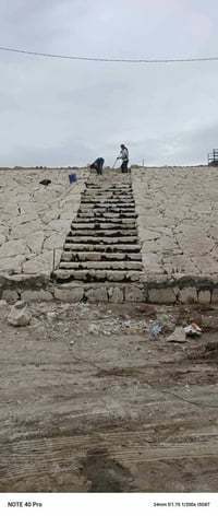بناء حجر • أسيجة • أساسات