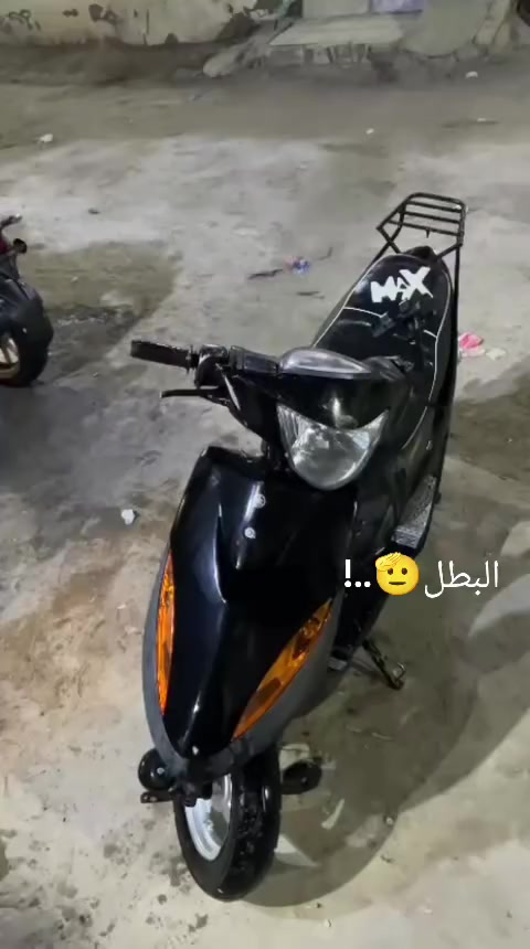 يالله سلام عليكم ماكس عدله للبيع صارله5اشهر منطالعه لدراجه من لحاويه بيه زنون وقبق افلاوين تزويد وياه اسبايد لبلادي لدراجه فقط بيه حادث بسيطه وتم تعميره لحيه ولكفر الكدام وبدلته فقط وماشيه52فقط ومبدله فقط بوشه ومعدل110وخير من الله نكره ب اي وقت ومكينه خرسه ولسعر700وبيه مجال ختم واحد الرقم***********وبي واتساب وتايرات جدد ولصبغه جديده وياله

