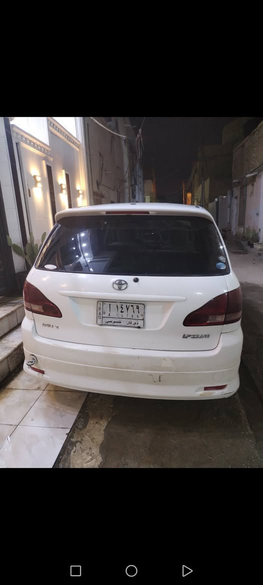 بسم الله الرحمن الرحيم 
للبيع موديل 2001 
باب السايق تصليح و قطعتين تبديل
كير و مكينه مكفولات
مري شفط
فتحتين 
السنويه بسمي
مطلوب115$
***********
