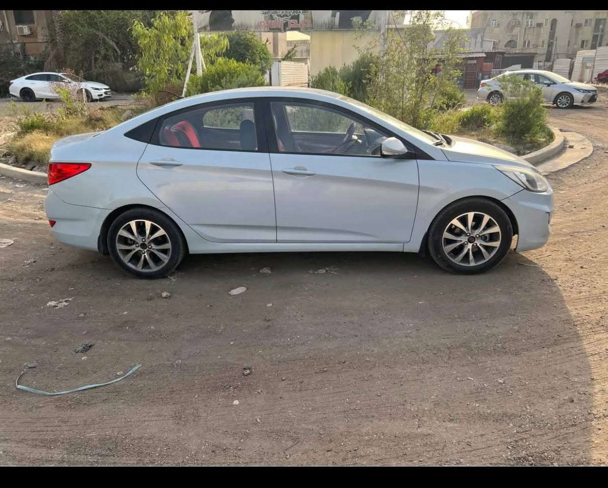 سلام عليكم
للبيع او مراوس سياره اكسنت لون سمنتي 
كير ومحرك مكفولات  صبغ بالبنيد على كد شبر اثر جراد مكفوله من الضربه وارد خليجي رقم سليمانيه هزه جديده تحويل ثاني يوم مواصفات نص فول شاشه كامره تحكم بالستيرن للاتصال ***********
