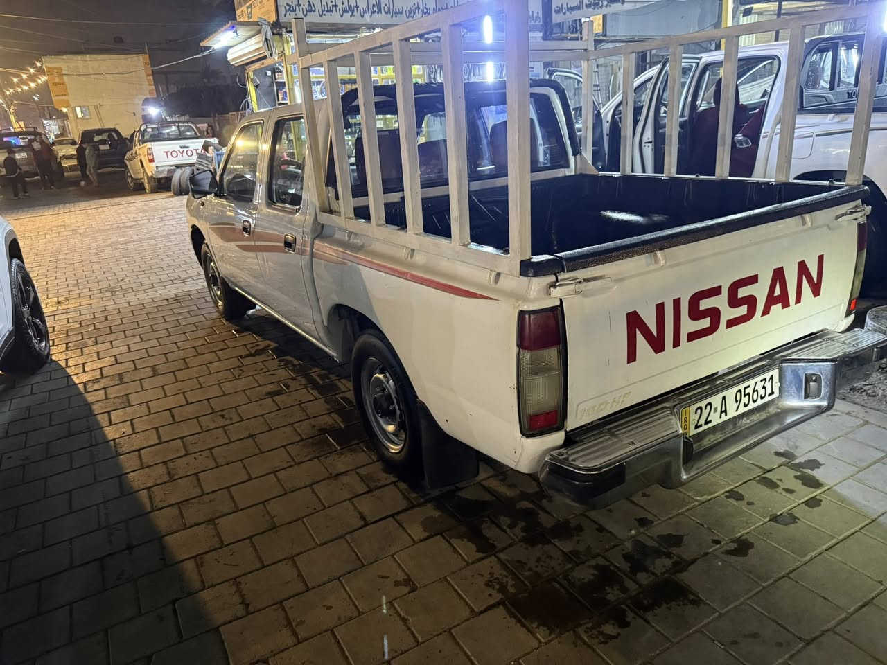 السلام عليكم بيكم نيسان ٢٠١٠ رقم اربيل بدون صبغ بس بارد مكينه جديده تخم تاير السعر ١٣٥ مكان بغداد  
***********
