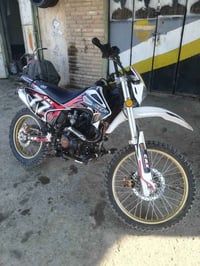 CRX250 للبيع و يرهم مراوس بشنك مكمرك موديل 2025 الدراجه فول نشاط شلعه ...