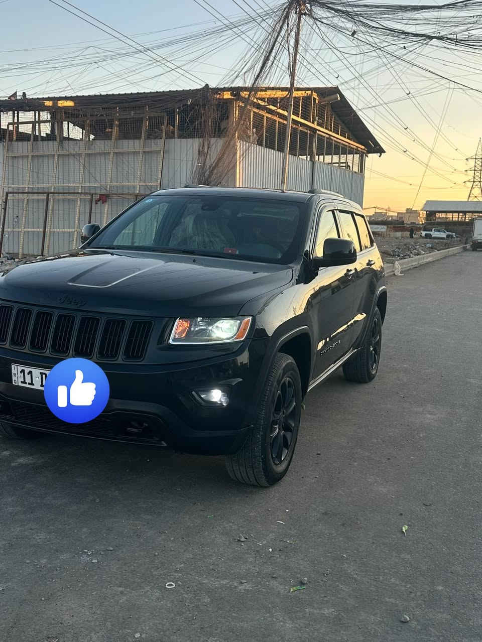 السلام عليكم جيب لاريدو موديل 15 أمريكي
حادثه جاملغ خلفي فقط. وبيه بارد بصيط موجود بلسونر 
سياره جاهزه من كلشي بسمي بغداد العنوان بغداد حيور  السعر 175 وبيه مجال بصيط  ***********
