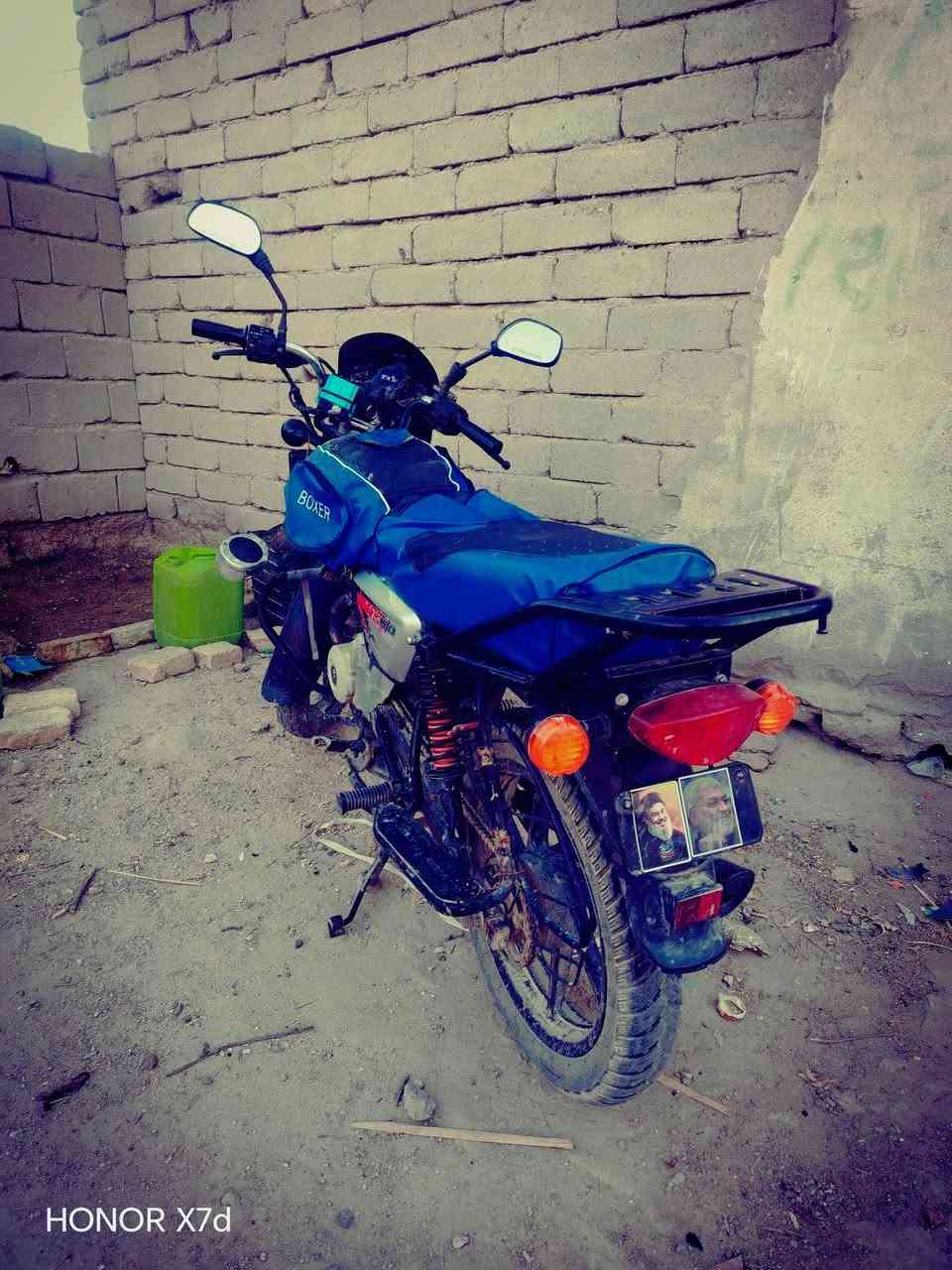 سلام عليكم من رخصت الدمن دراجه بوكسر للبيع موديل 2023 نازله بل 2024
دراجه. نضيفه شوفت العين. ألمو شراي لا ينتصل رجاء   أوراق.. السعر مليونين وربع.. وبيه مجال  تفاصيل أكثر ينتصل عله هاذ الرقم ***********  بي واتساب المكان المدينه
