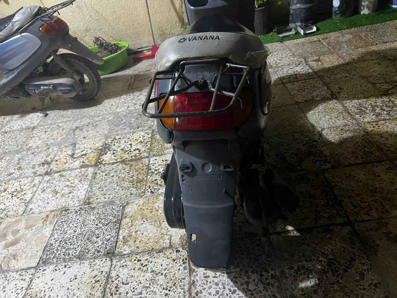 السلام عليكم دراجه للبيع نوع منغولي
محرك مامجفت الدراجه حاويه المكينه جديده
كفرات نوع الأصلي كهربائيات كلها شغله الدراجه سلف وهندر السعر 450 وبيها مجال عنواني كربلاء حي العامل ***********
