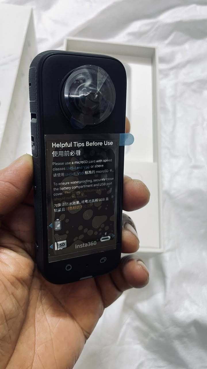 بعدها بالجيس مره وحده صورت بيهاسعرها ٤٠٠ لتشاطر وياي اكو كلشي بالسوك بهذه جديده وفرق الجديد ع المستخدم ١٠٠
