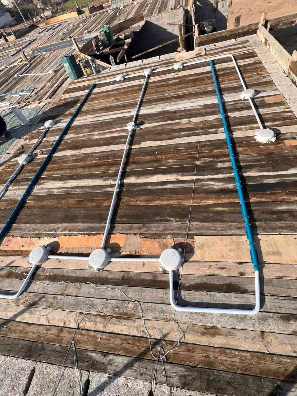 ما الذي يميز عملنا؟
​الدقة المتناهية: كما يظهر في الصور، نهتم بالقياسات الدقيقة (السنتيمتر يفرق معنا) لضمان جمالية التوزيع لاحقاً.
​تخطيط ذكي: نساعدك في اختيار أماكن النقاط الكهربائية لتناسب ديكور منزلك المستقبلي.
​الالتزام بالوقت: تسليم العمل في المواعيد المحددة وبأعلى جودة.
​أسعار مناسبة: جودة عالية بأسعار تنافسية تناسب الجميع.
​"نؤسس اليوم.. لترتاح غداً. عملنا هو ضمانك الحقيقي."
​📞 للحجز والاستفسار تواصل معنا مباشرة:
​رقم الهاتف: ***********
​العنوان: ديالى - قضاء المنصورية.
​خدمتكم شرف لنا في كافة مناطق القضاء ونواحيه.
لك الحمد ياربي /تم تاسيس شبكة كهرباء نظام حديث مع  ديكور بروفايل لاحد المنازل في قضاء المنصورية 

كل منزل نسّلمه... حكاية نجاح جديدة.
تأسيس كهرباء بمعايير هندسية دقيقة ونتائج تُبهر ✨

 
📞 للتواصل \ ***********
