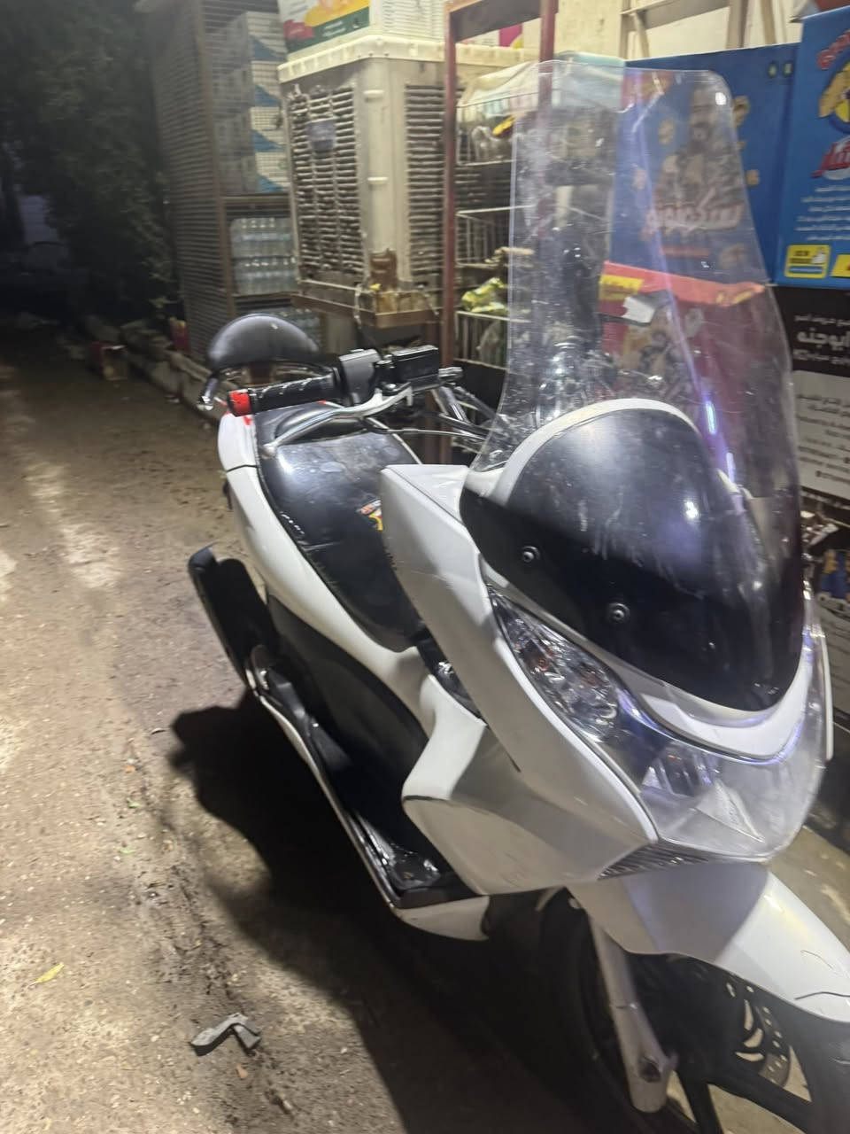 سلام عليكم بي سي اكس جيل الاول نضيفه كلش دراجه ياباني مكينه ١٥٠ حساس زدحام ماشيه ٢٦ مكاني الامين السعر واحد و٥٠٠ وبيها مجال دراجه تخبل مال جناي
