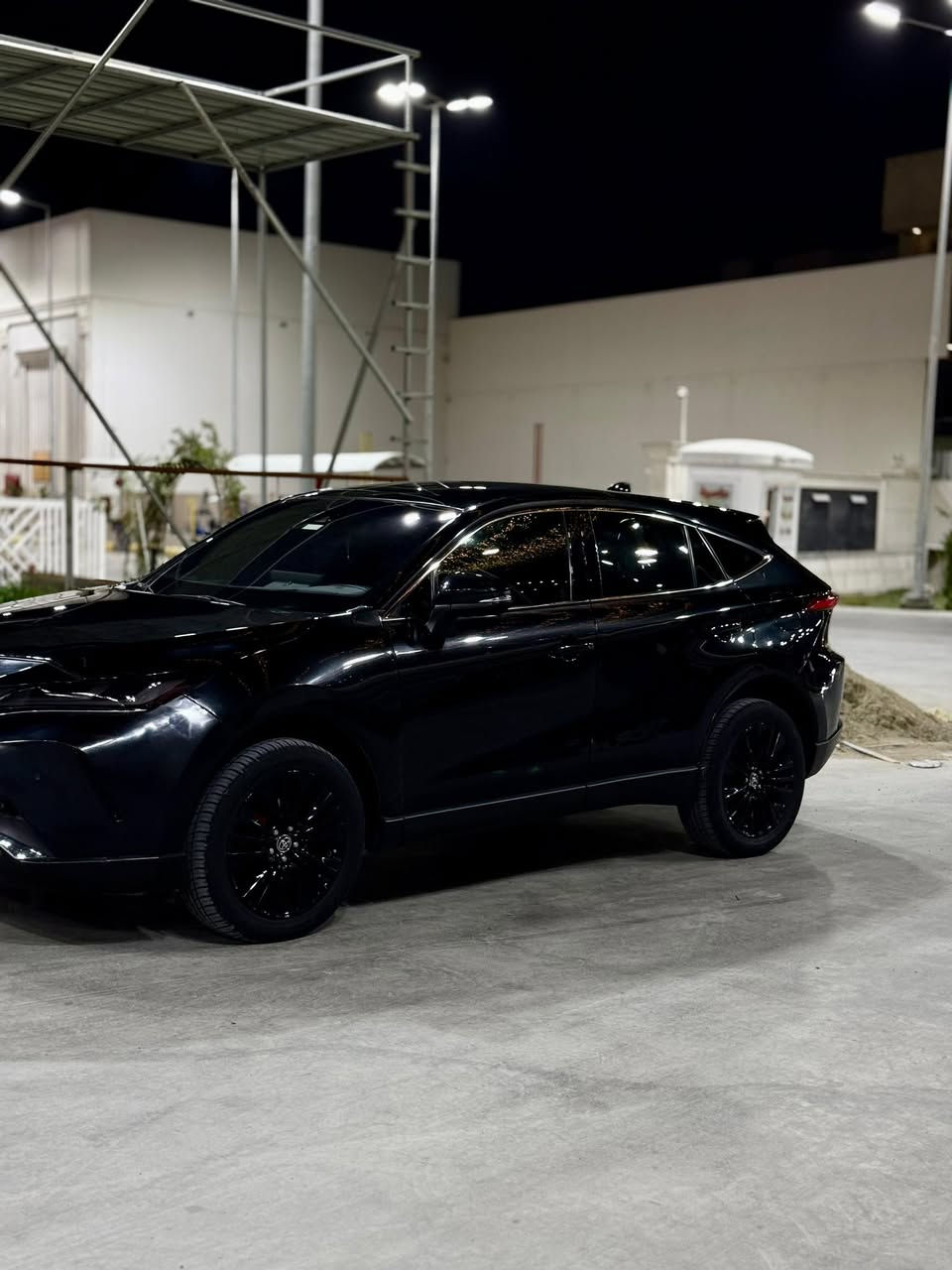 السلام عليكم
بيع او مراوس
تيوتا فينزا هايبرد 
لمتد اعلى فئة
‏ًVenza 2022 limited 
رقم بغداد بأسمي
محرك 2500cc 
‏AWD فور ويل
5 كاميرات 360 درجه محيطية
6 بصمات تشغيل وبيبان وصندوك
انارة ترحيب وعلامة ضوئية بالمري
شاشه كبيرة 
نفيكيشن
داتا شو 
رادارات محيطية  
مانع تصادم امامي خلفي 
حساس امامي خلفي 
اوتو هولد
هاند بريك كهرباء
انظمة قيادة 
سستم صوت ودمام JBL 
ستيرن كهربائي و تدفئة ستيرن
كشنات جلد كهرباء تدفئة تبريد   
خزن ميموري
صندوق كهرباء وفتح ذاتي بالقدم 
شحن وايرلس
مري شفط
تحديد مسار وقيادة ذاتيه
انارة داخلية led
بروجكترات led
قطعتين تبريد مناخ منفصل
المرايه الوسطيه كاميرا 
السياره ماشيه 84
وجاهزه من كلشي
سيرفس كامل 
فلاتر ودهن كلشي جاهز اي نقص ماكو ومابيهه اي مصاريف
حادثهه دعاميه وحافة البنيد 
بارد يم قبغ البانزين
السعر 230
مكاني بغداد حي تونس
***********
