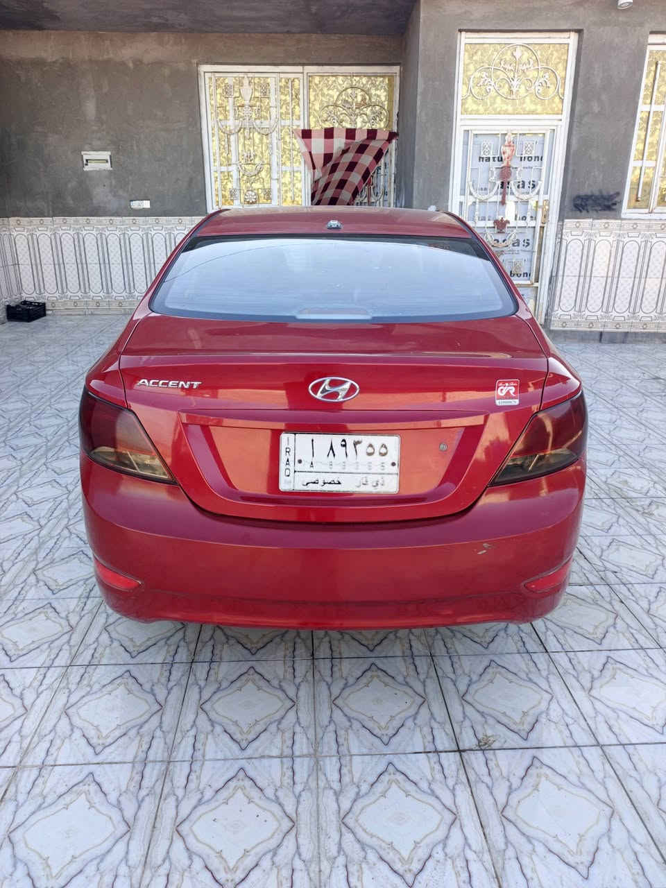 هونداي اكسنت موديل 2016 رقم ذي قار حره تحويل ثاني يوم مشروع وطني وارد مريكي مكفوله من الضربه والتبديل بيه بس دوسه صبغ  فقط والباقي كفاله عامه مكينه 1600 مكينه وكير وحداديه وتبريد وتخم تايرات كله مكفول سياره جاهزه مال جناي بمعنه الكلمه مواصفات نص فول  سياره استخدام شخصي من الدوام إلى البيت فقط مكان سياره ناصريه سعر 93بيه مجال قليل رقم الهاتف ***********أنه مكلف بل نشر خابر راعيه بيك خير وتدلل
