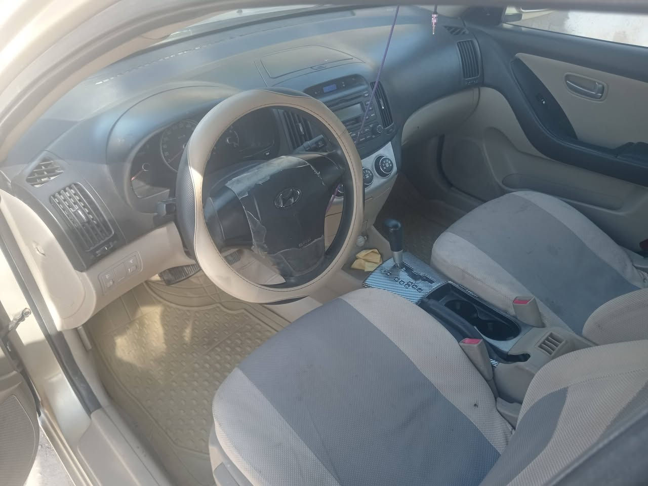 النترا ٢٠٠٩ لون ذهبي محرك كير حداديه مكفولات رقم اربيل سعر ٤٠ اتصل وتدلل ***********
