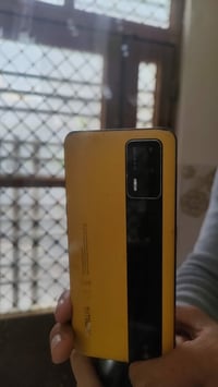 ريلمي GT 5G • كاميرا مخدوشة • السماوة