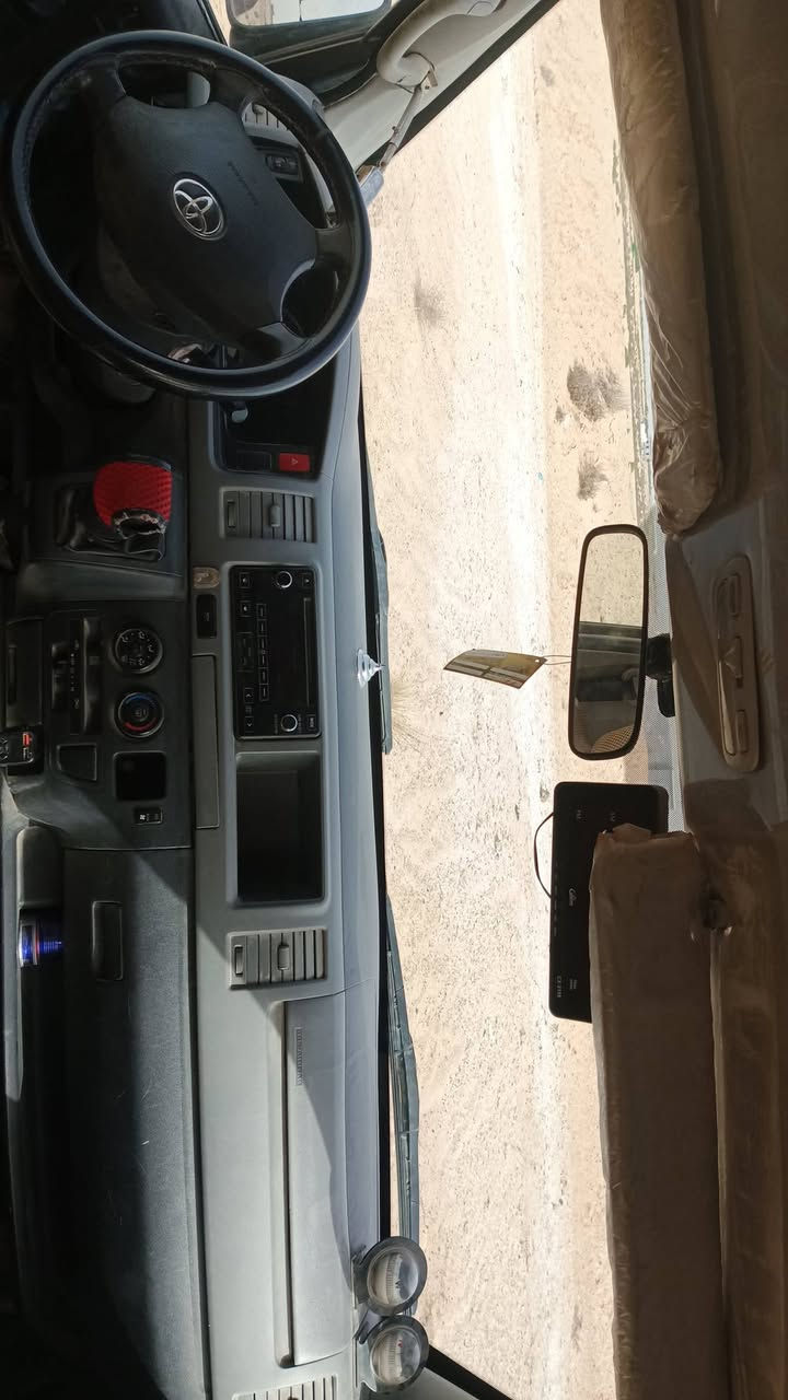 السلام عليكم لبيع تيوته هايس موديل 2011 رقم بغداد نكلزي ولا مكان البصرة الزبير  الاستفسار على رقم ***********
