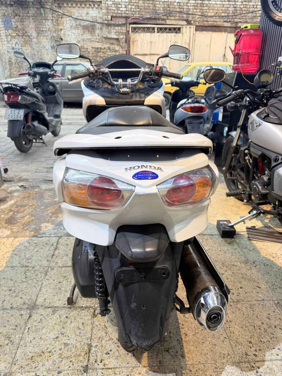 سلام عليكم 
للبيع 
هوندا فورزا 0-10
دراجه بحاله ممتازه 
محرك مكفول 
بصمتين 
السعر 12$
وبيها مجال بسيط 
معرض كريم الربيعي 
بغداد فضوه عرب 
فرع الجامع 
*********** بغداد, العراق
