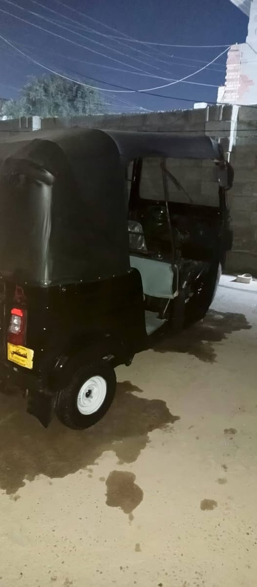 للبيع موديل 18 اوراق قترت خياس مابيها تخم تاير مكينه مال 20 ناعمه التكتك خير من الله وحلوه وكامله كبل لشارع
السعر 3500 وبيها مجال شي قليل***********
