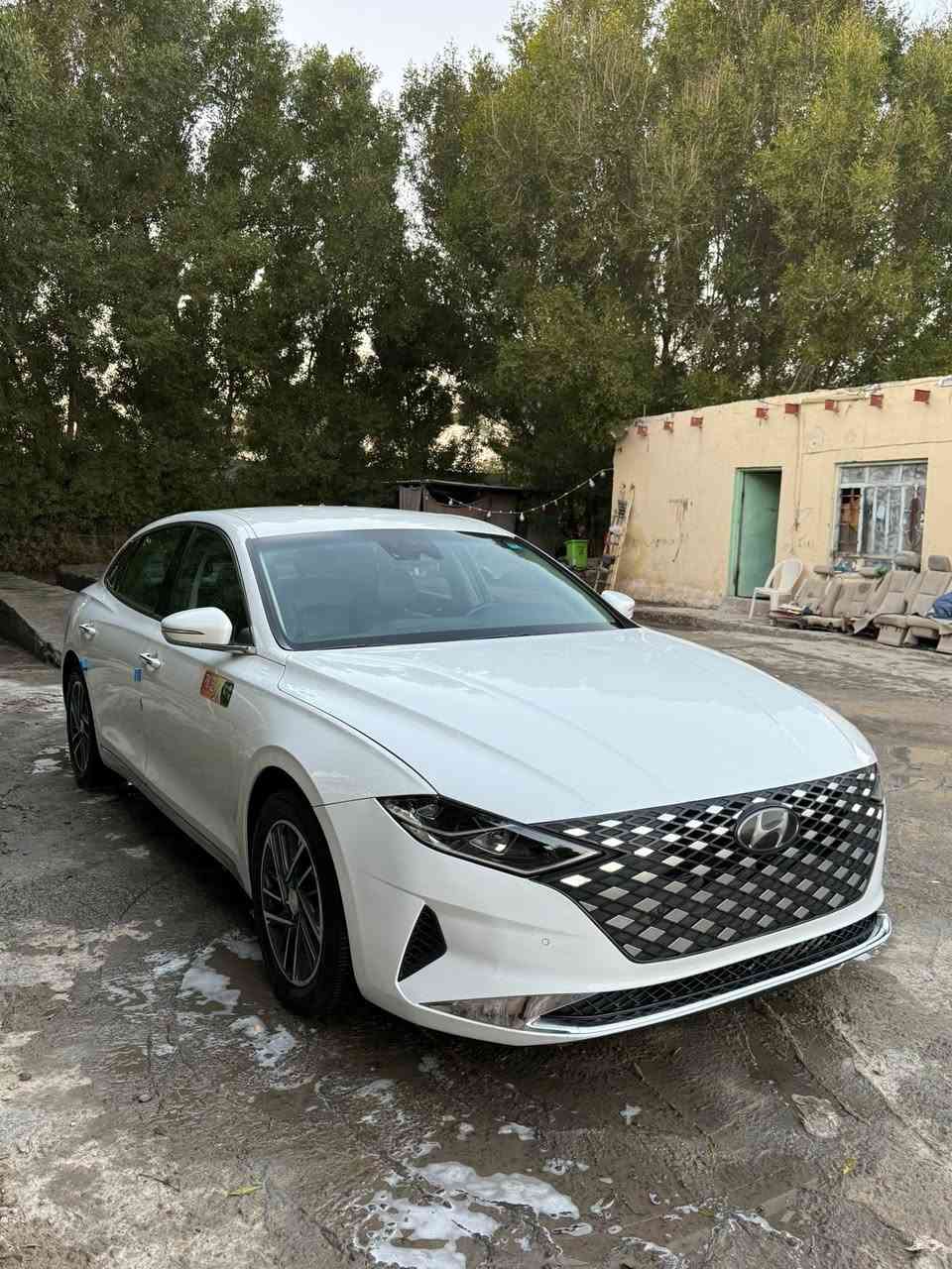 السلام عليكم
هونداي ازيرا 2023 وارد كوري غاز
محرك 6 سلندر
رقم بغداد
كشنات جلد
تدفئة تبريد
شاشه جبيره
حساس امامي
حساس خلفي
بصمه
اشاره بالمري
رادار امامي 
رادار جانبي
مكان السياره الديوانية
للاستفسار اكثر ***********
