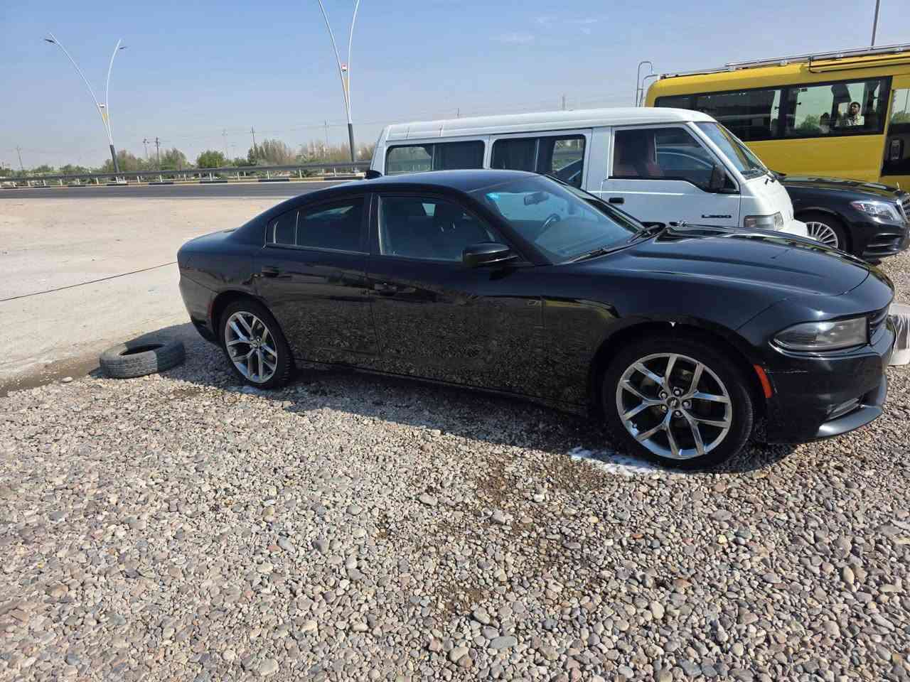 📣 دوج جارجر 2023 - بحالة ممتازة (وارد أمريكي) 🇺🇸
سيارة مال جنّاي ونظيفة جداً، استيرادي الخاص ومستخدمها بإيدي.. يعني السيارة "على وضع الشركة" ومكفولة من كل نواحي الميكانيك والكهرباء  ضررها خلف العبر جاملق كما موضح 

⚙️ المواصفات والتفاصيل:
الموديل: 2023.
المحرك: 3.6L (V6) - بحالة ممتازة.
الرقم: بصرة ألماني.
المسافة المقطوعة: 77 ألف كيلومتر فقط.
الحالة العامة: كلشي شغال (تبريد، كهربائيات، أنظمة)، السيارة برغي ما متبدل بيها.
🛠️ حالة البدي (الضرر):
السيارة وارد أمريكي، الضرر كان بالجاملغ الخلفي وجهة العبري:
تبديل باب خلفي (جهة العبري): بقطعة أصلية موديل 2023 ونفس اللون الأسود (بدون صبغ).
الجاملغ الخلفي: صبغ فقط لتعديل الضرر.
الشاصي واللغد: سليمات 100% وكفالة بشرط الفحص.
✅ الكفالات (بشرط الفحص):
كير: كفالة عامة.
محرك: كفالة عامة.
كهربائيات: كفالة (كلشي شغال 100%).
ميكانيك: كفالة "برغي ما متبدل" وعلى وضع الشركة.
💰 السعر والمعلومات:
السيارة جديدة جداً وما محتاجة أي مصاريف، "دير بنزين واطلع".
السعر: 265. قابل للتفاوض (بالمعقول) بعد المعاينة.
📞 للتواصل والاستفسار، يرجى الاتصال على الرقم التالي:
0 770 708 8220 الزبير, البصرة
