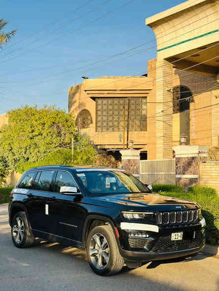 سلام عليكم بيع او مراوس
جيب خليجي لمتدد بلاس 2023 
وكاله هارلم. (خليجي) . لون اسود 
رقم بغداد بااسمي هزه وسنويه ورقم الجديد
السياره مكفوله كير محرك صدر تبريد على وضع الشركه ماشيه 28 

المواصفات :
* دفع رباعي 4x4 . 
* تحذير النقطة عمياء ⚠ .
* سقف بانوراما . 
* شاشه كبيرة 
* نظام الخرائط (GPS) .
* ستيرن كهربائي . 
* المصابيح الأمامية زنون .
* كشافات الضباب زنون .     
* تشغيل عن بعد .
* صندوق كهربائي ..
* حفظ وضعيات الجلوس (ميموري) . 
* المقاعد الأمامية كهرباء
* المقاعد الأمامية تبريد وتدفئة .
* المقاعد الخلفية تدفئة وتبريد
* حساسات أمامية . وخلفي
* تدفئة ستيرن . 
* بخاخ ماء على المصابيح الامامي..
* مانع تصادم خلفي .
* خمس كامرات . 
* محدد سرعة 
* نظام التشغيل والاطفاء الاوتوماتيكي ( Auto Start System ) .
* نظام بريك اوتماتيكي ( Auto Break System )
* اناره داخليه متغيره
* جنطه كهرباء
* شاشه بل دشبول
* داخل اسود
* لدات امامي وخلفي
* تحكمات ستيرن فول
* شاشه اعطال
* كير ماوس
* جكات
* اربعه انظمه قياده
* رادار 
* وباقي المواصفات المعروفه 
* V6 محرك 
* خمسه راكب 

مكان السيارة بغداد  الكرخ سياره جديده وجاهزه من كلشي واي نقص مابيه عدته بصماته ارضياته كله وياها 

السعر 410  ورقه وبيه مجال ***********
