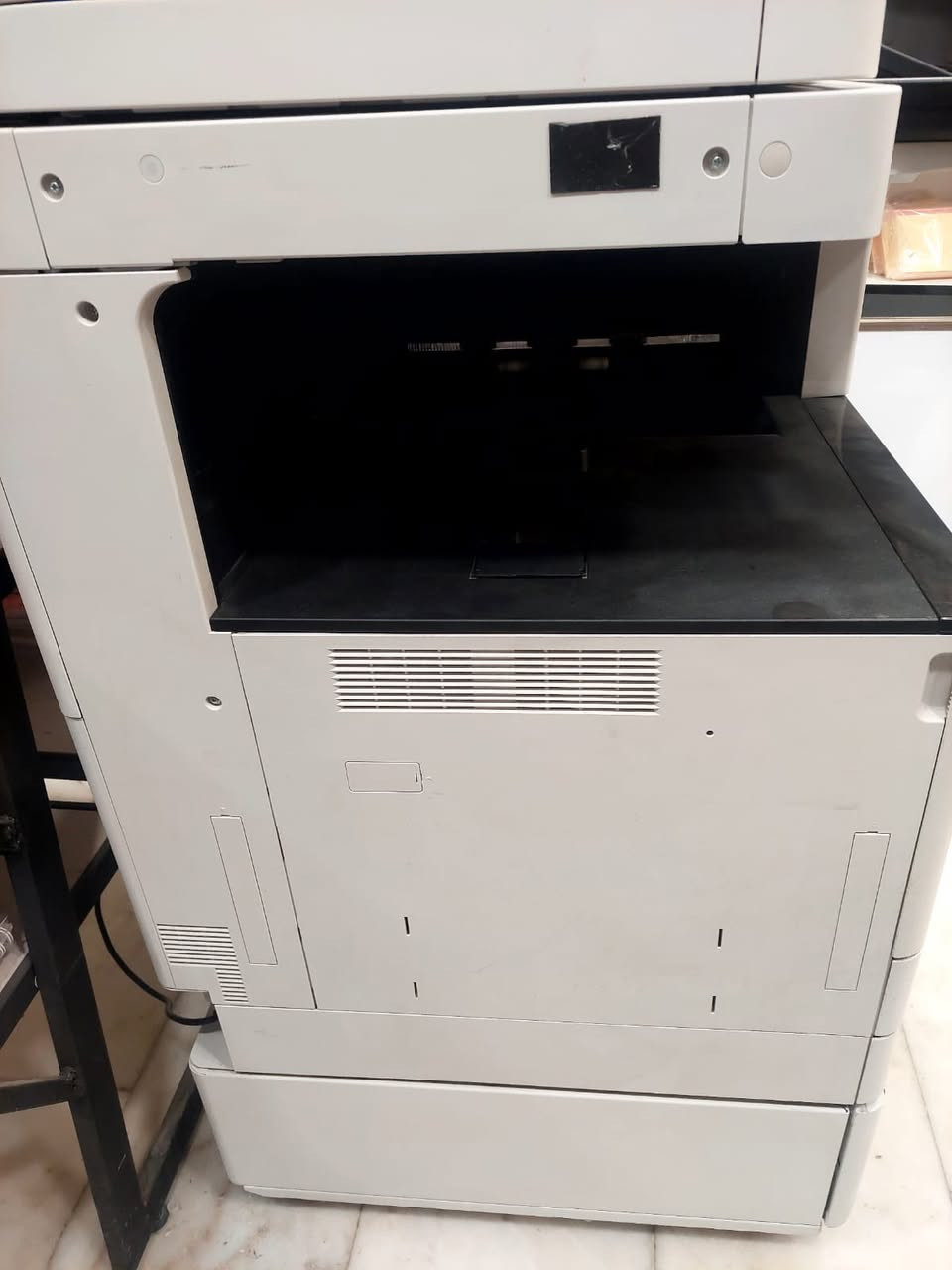 السلام عليكم
جهاز كانون ليزري نوع C3525i ( وجبة ) نظيف جدا جهاز غني عن التعريف للبيع مع قطعتين حبر اصلي هدية جهاز شغال بشرط الفحص تجي تفحص الجهاز يلا تاخذه .
جهاز قوي ومتعدد الوظائف مناسب للمكاتب والشركات اللي تحتاج طباعة وسكان وتصوير بالألوان بجودة عالية وسرعة ثابتة وسعة ورق كبيرة .

السعر ٩٥٠ الف دينار 
العنوان بغداد المنصور


**إذا كنت صاحب هذا الإعلان وتريد حذفه لأي سبب، رجاءا أرسل رسالة إلى الدعم الفني**