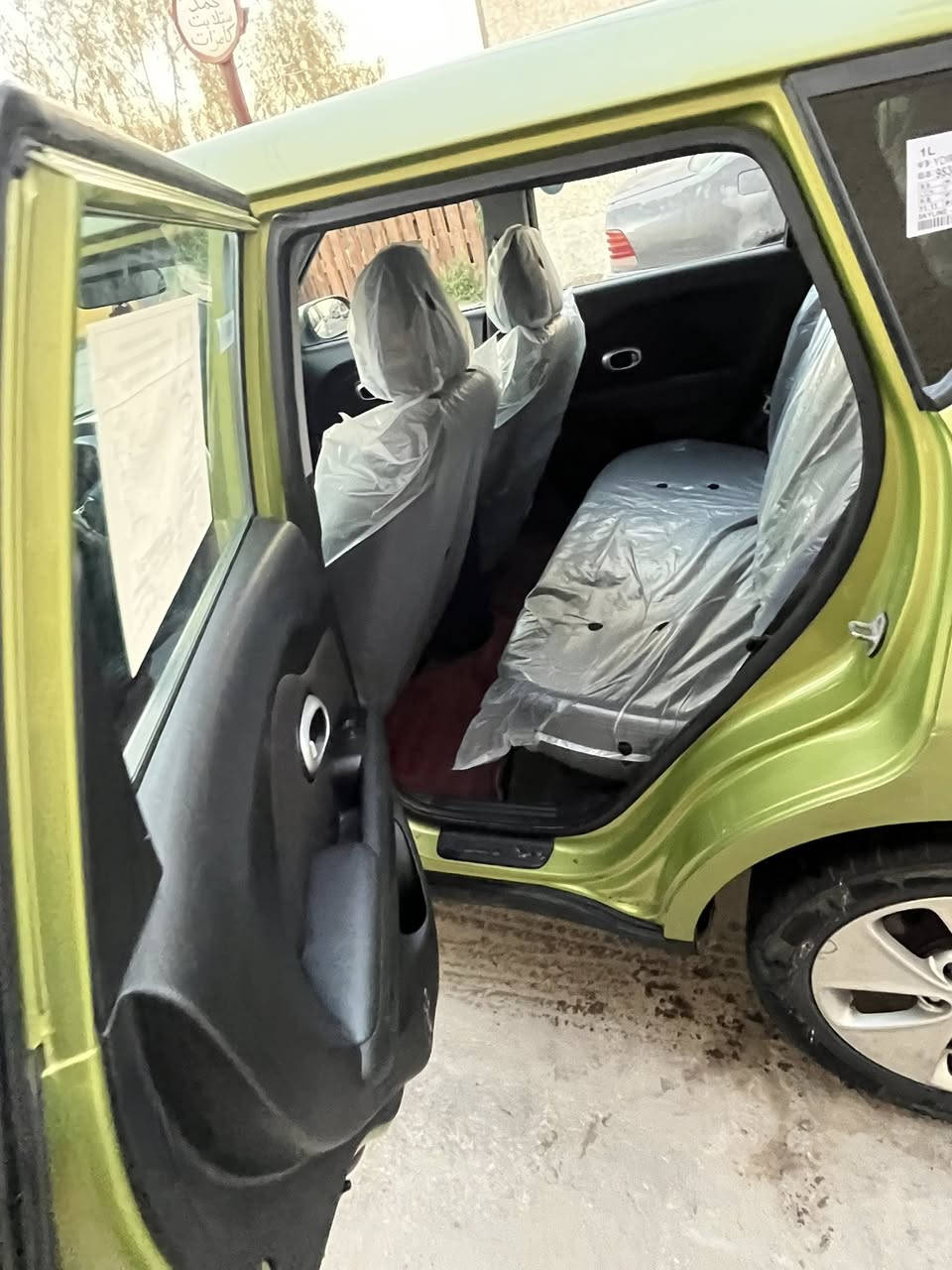 السلام عليكم للبيع كيه صول مديل 2015 شاشه كامره خفيه تحكمات صفحتين مري شفط وارد أمريكي حادث فقط جاملغ امامي ونفسه مصلح ليبل واحد كفالة عامة ما عاد جاملغ السياره وجديده كل نقص ما بيهه السعر110 مكان السيارة بغداد قرب مرور الحسينية للاستفسار رقم الهاتف ***********
