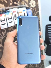 جالاكسي A11 • ٣٢ جيجابايت • حديثة بروانه