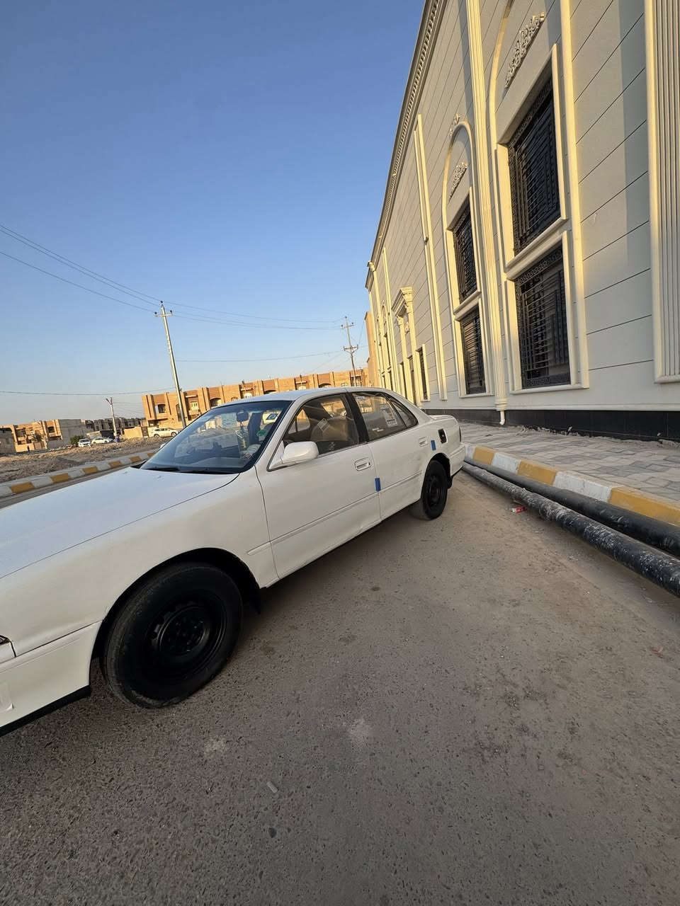 السلام عليكم للبيع بسعر مناسب 
كامري موديل 1994 كير محرك شرط
محرك 4سلندر ابو الجف المرغوب 
صدر امامي خلفي جديد كهربائيات شغاله 
رقم صلاح الدين دولي شرط التحويل والغرامات المكان تكريت القادسيه 
غرفته جديده بيه قطعتين صبغ بدون دواخل 
والباقي مكفول سعر 44 وبيه مجال اعتذر عن الاقصاط والوعده ***********
