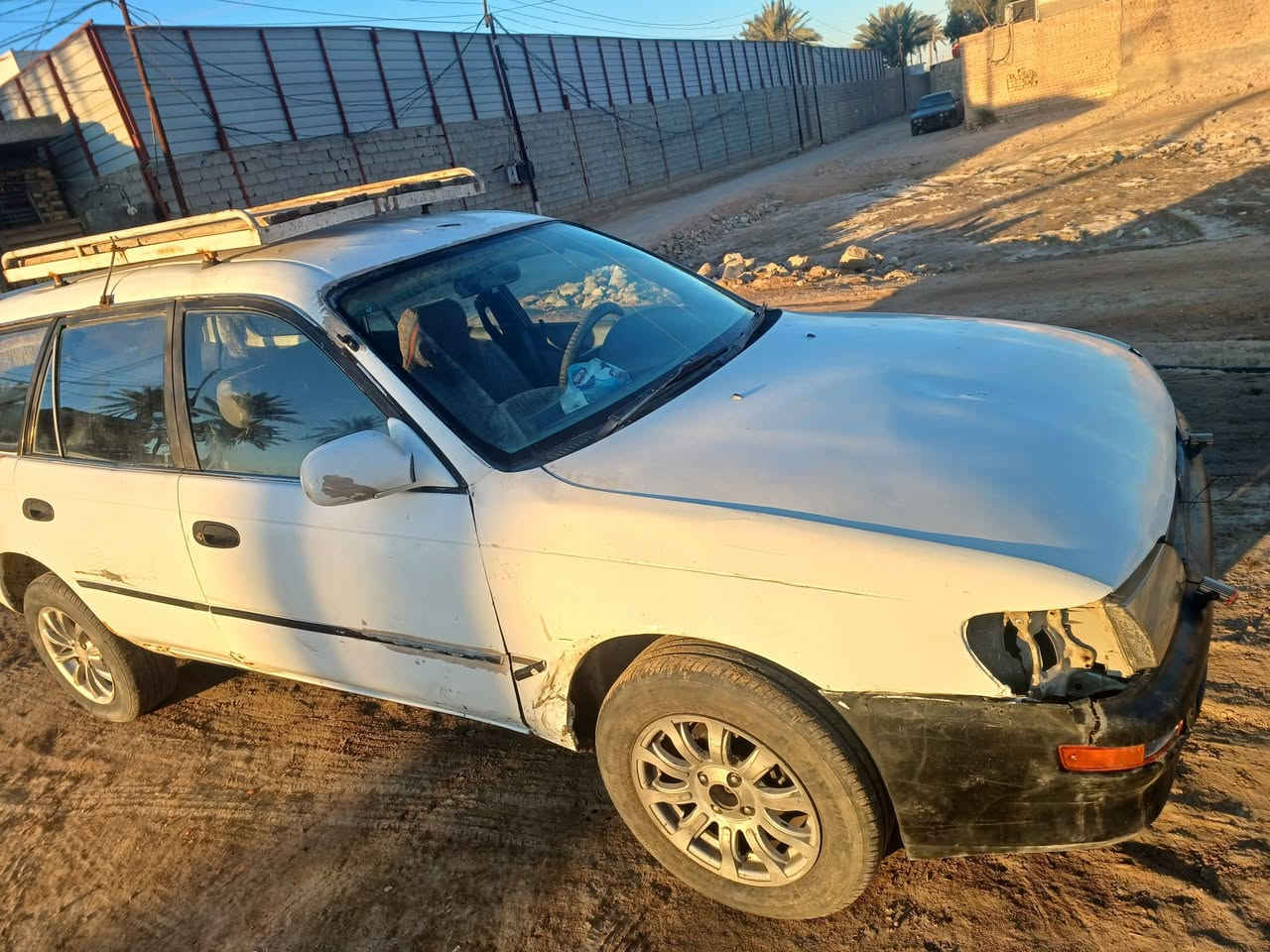 كورله استيشن 
سنويه لل ٢٧  باسمي 
رقم بغداد  
العنوان كربلاء اطوريج 
كير مكينه جديد  مشط جديد 
السعر  ٣٠$
رقم الهاتف  ***********
