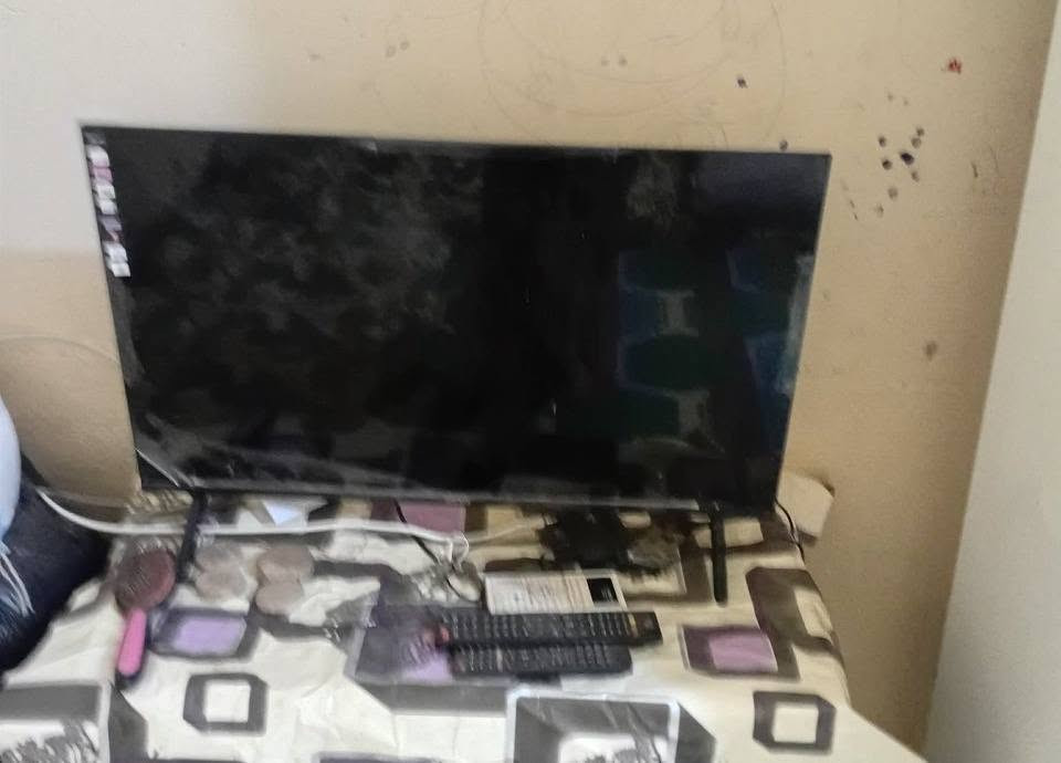 للبيع كلهن نظيفات
ثلاجه تجمد حجم كبير سعرها ١٠٠ 

مبرده حجم كبير تبريد ممتاز ب١٠٠ 

 بلازمه حجم  32 بيها نت وصحن وايرها وستلايت ب١٥٠ 

قنينه ب٧٠

عنوانهن باابو صخير سوك الولايه


**إذا كنت صاحب هذا الإعلان وتريد حذفه لأي سبب، رجاءا أرسل رسالة إلى الدعم الفني**