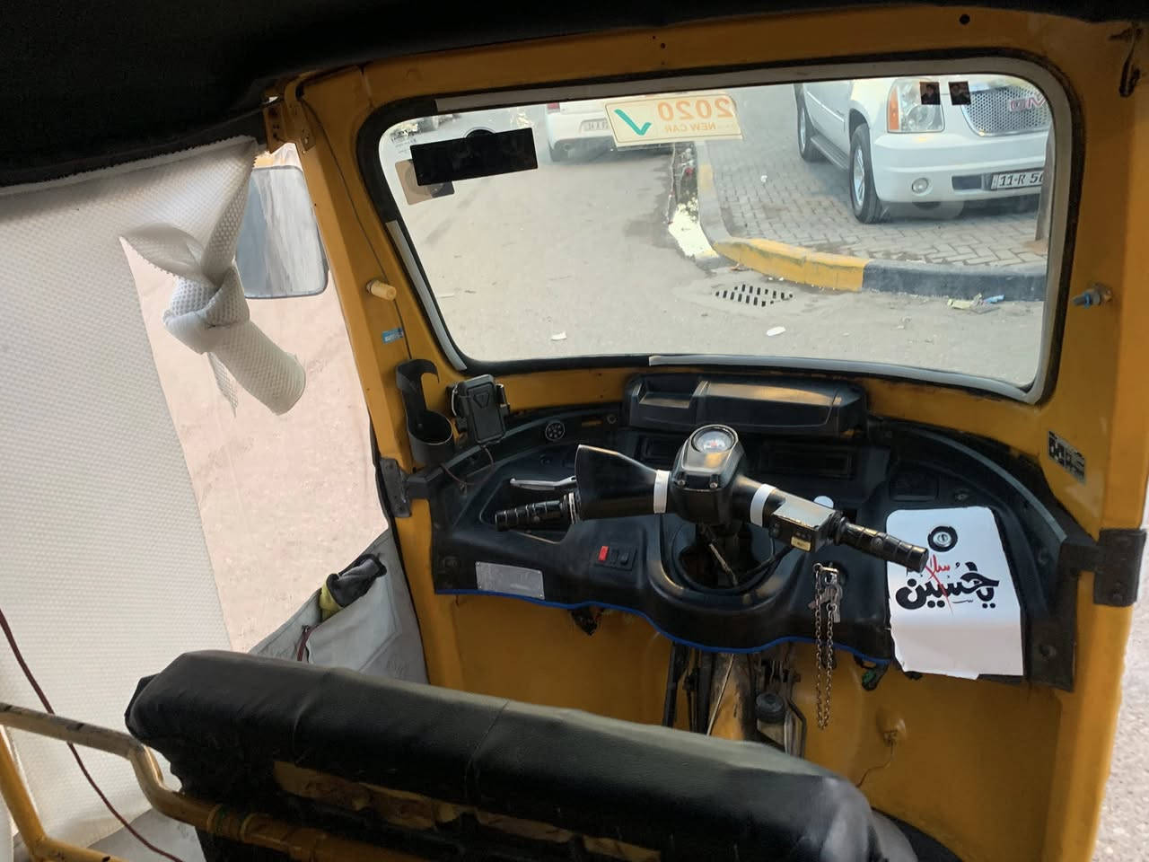 سلام عليكم تكتك للبيع مديل 2019طالعه بل2002تكتك جاهزه مجهزه كلش من كلشي تاير جديد جادر جديد كلجات جدد عينه جديده رقم وسنويه بسمي تحويل ثاني يوم مكاني بصره قبله حي القام نتصل*********** سعر 6000بي مجال بصيط
