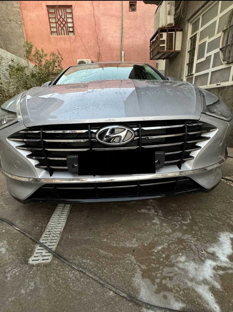 السلام وعليكم
سوناتا موديل 2023مواصفات عاديه SE
محرك 2.5تنفس طبيعي المرغوب وارد امريكي حادثها جاملغ وبنيد والبنيد مبدل اصلي نفس اللون سياره كلش نظيفه ماشيه 25000 كليو فقط كير ومكينه وكلشي بشرط برغي ما مفتوح وين ما تحب تفحص افحص 
مواصفات
رادار امامي
تحديد مسار
اوتو هولد
توقف ذاتي
اوتو ستارت
سايد بريك بصمه
اربعه انظمه قياده 
كير 8 نمر
ويل كب اكروم لد امامي
لد خلفي LED
شاشه الجبيره 
سياره رقم بصره معوقين والمعوق موجود رقمه وعنوانه وكاله جاهزه
سنويه 2028
سعر السياره 175 وبيها مجال 
سياره كلش حلوه ونظيفه وبلعافيه عل ياخذها 
رقمي *********** ا
