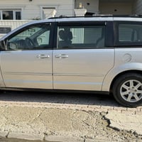 دوج كرفان 2010 كلين  بيع  اومراوس مع رام كلاسك  السعر 130 مكينة 3300 +...