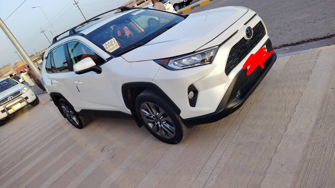 2021 TOYOTA RAV4, XLE /راف فور
تويوتا رافور  مرقم أربيل دولي

💯 السيارة بيع فقط 💯

السيارة فول موصفات  ١/١

السيارة ماشيه :  (56000 الف miel)

الضرر :  جاملغ أمامي وبونيد وبابين جهة السايق

حجم المحرك 4 سلندر (2.5L) بانزين فقط 
مواصفات XLE :
فتحة السقف ( سيلايت ) 
بصمة تشغيل
صندوق كهربائي 
رادار أمامي
تحديد مسار
رادار جانبي (نقاط عمياء)
رادار خلفي
اوتو ستارت (Auto start)
اوتو ستوب(Auto Stop)
هاند بريك بصمة
اوتو هولد(Auto Hold)
تحكم وضعيات القيادة ECO,NORMAL,SPORT
مانع انزلاق+ABS
حساسات خلفية+كاميرا
تحكمات استيرن
اشاير بالمري 
لايتات زينون و عدسه 
بلاكتور زينون 
تبريد قطعتين 
وبقية مواصفات XLE المعروفة

السعر : 178 وبيها مجال

وبيها سونار والك حق الفحص

مكان السيارة /بيجي اوتكريت
***********
