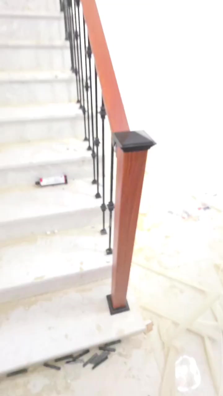 اللهم صل على محمد وآل محمد 
عملنا اليوم محجر حديد كلاسك 
ان شاءالله ينال اعجابكم 
موقعنا #كربلاءالمقدسه 
حي العامل منطقه السابعه مجاور زنود الست الحمداني 

***********
***********
#اشاره
