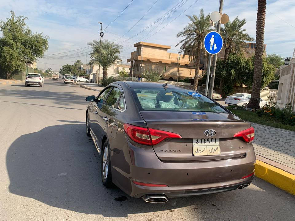 سوناتا 2015
رقم اربيل 
محرك جي دي اي مبدل قبل فتره لا تنقيص ولا تبخير 
وارد امريكي 
ضربه امريكا صبغ بالجاملغ الخلفي 
بالعراق بيها مبدل جاملغ وبنيد امامي ومصبوغات والجاملغ الثاني مصبوغ بدون تبديل بدون ايرباك ومبدل جنطه ومصبوغ ويرادلها بولش 
بصمه 
كشنات تدفئه كهرباء 
كشنات جلد 
دكمه اوتو 
مري كهرباء ورادار 
اشاير بالمري  
ابواب ترجيب 
تحكمات جهتين 
3 انضمه قياده 
رادار خلفي 
دبل اكزوز 
نقصها اذاين محرك والصدر الامامي يرادله ترتيب 
السياره عليها غرامات 600 الف تنكطع من السعر 
مكانها بغداد القاهره 
السعر شده وبيها مجال بسيط 
تروح للسونر وتفحص 
رقم تلفون 
***********
