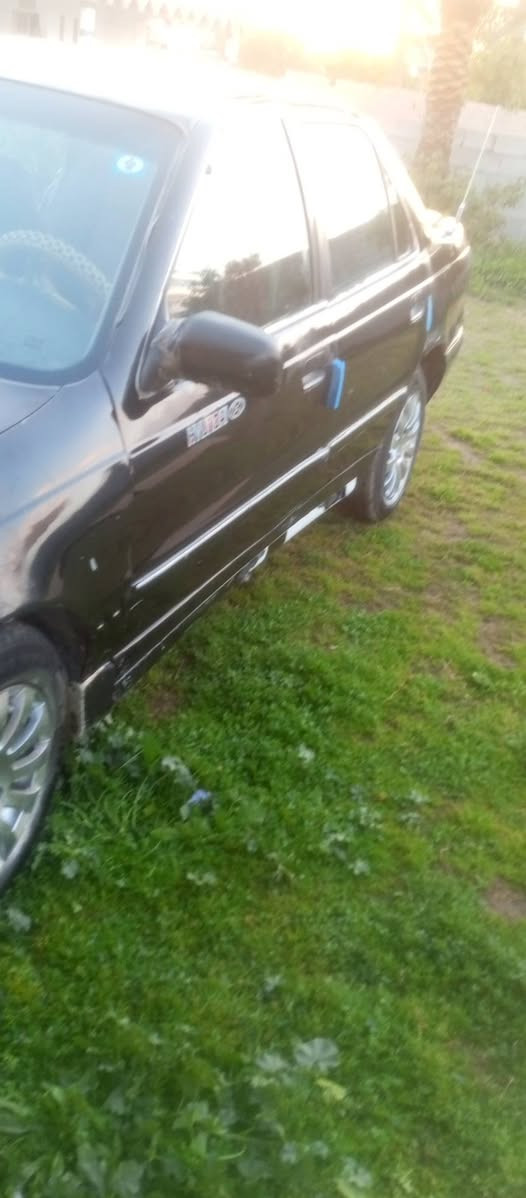 للبيع هوندا لنترا موديل 94 سياره نضيفه رقم دولي ديالى تحويل مباشر كير محرك تخم تاير  السعر 25 ورقة وبيه مجال مكان السيارة بلد يثرب رقم الهاتف ***********
