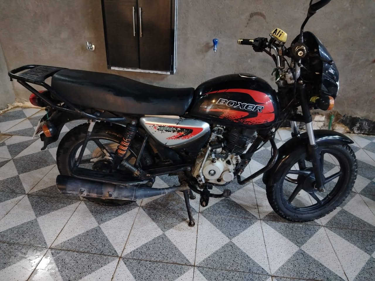 بوكسر. 21 للبيع اوراق اصوليه السعر ٩٥٠ وبيها مجال ***********
