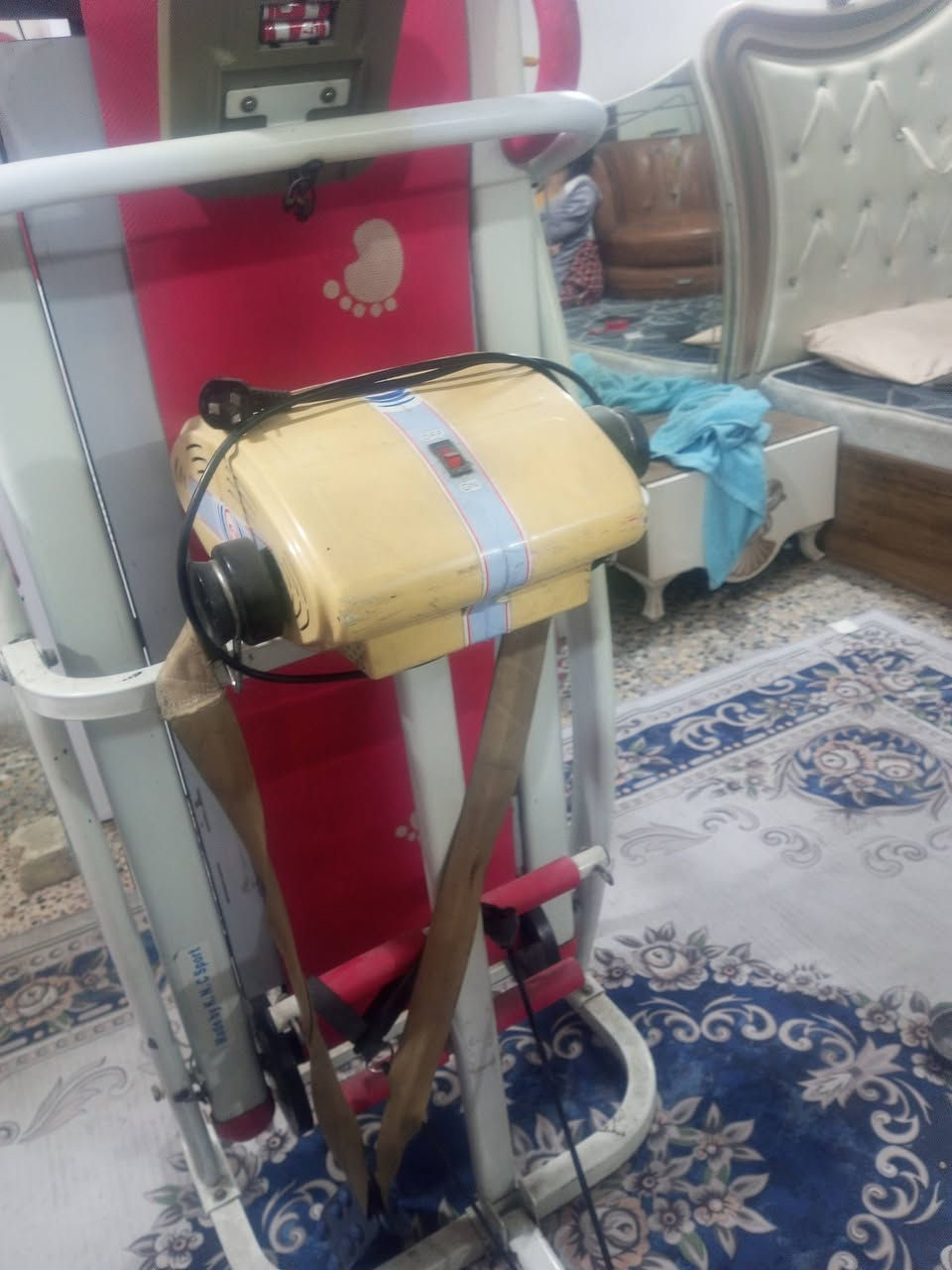 السلام عليكم ، جهاز جري كهربائي على الفحص شغال مابي شي يتحمل وزن ١٠٠ وجوه صافي 

وجهاز جري ميكانيكي شغال مابي شي 

اثنينهن ب ١٠٠ الف تجي تفحص بنفسك ما متواجد على الفيس الاتصال على الرقم 
***********

مكاني بغداد
