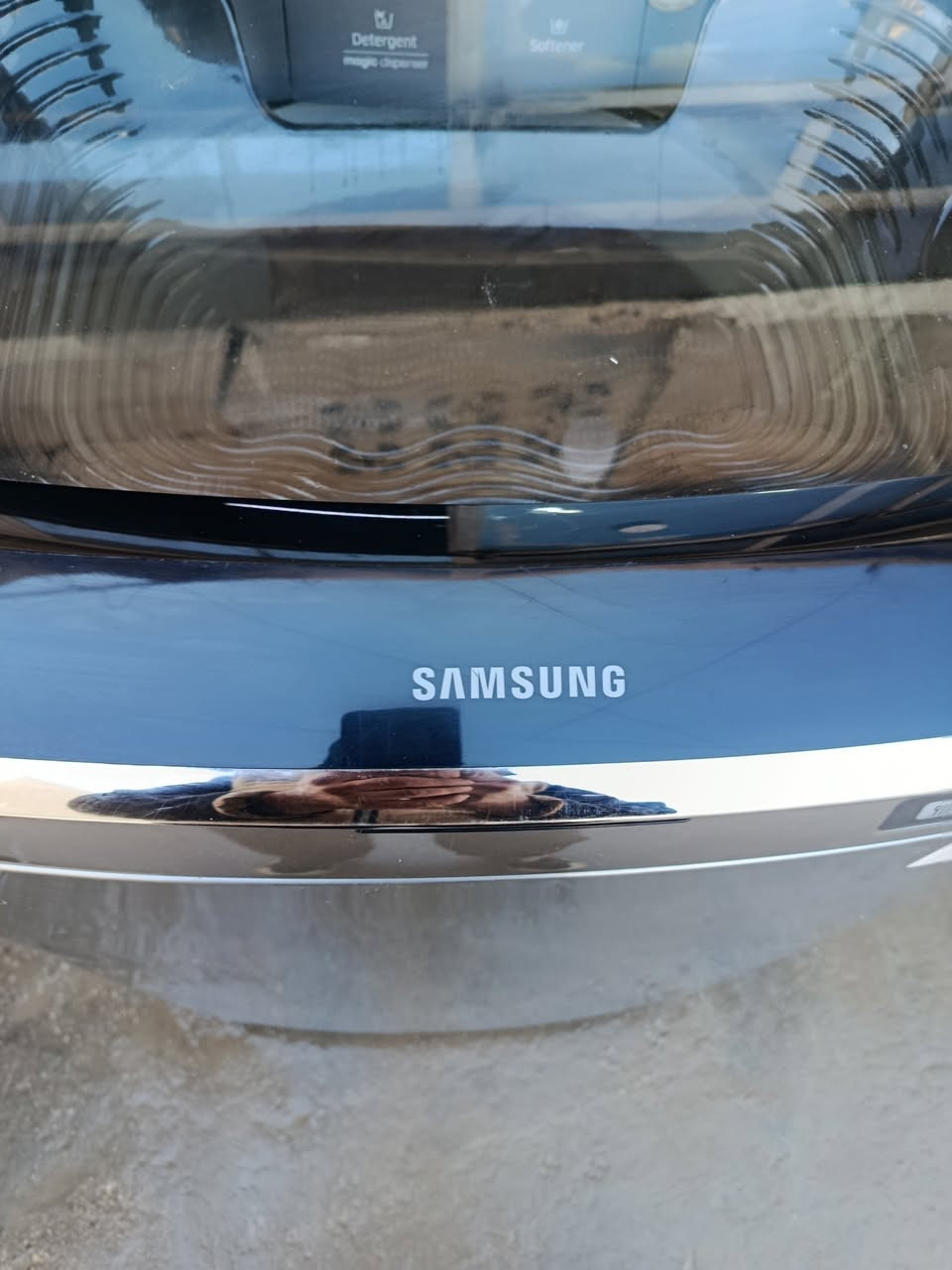 اللي يدور غسالة كبيرة تغسل بطانيات جديدة و مواصفات خلي ييجي 
غسالة أوتوماتيك سامسونج اصلي تايلندي عالبلاد حجم كبير ١٨ كيلو عالبلاد و انفرتر 
تسحب نص امبير استخدام قليل .
 جدا 
جدا جدا نظيفه 
بيها ذاكرة يعني اذا تطفى الكهرباء وترجع تكمل برنامج ما تعيد.
وبيها قفل باب حماية للاطفال 
لمس مبسط تسعة برامج .
ب ٣٠٠ 
توصيل مجانا داخل بغداد 🌹 
***********
بغداد دورة المهدية الاولى عبدالعزيز للغسالات
