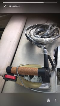 أوتي مكوى احترافي فقط لمحلات الكوي يشتغل على البخاري ألماني. ب ٧٥ الف ...