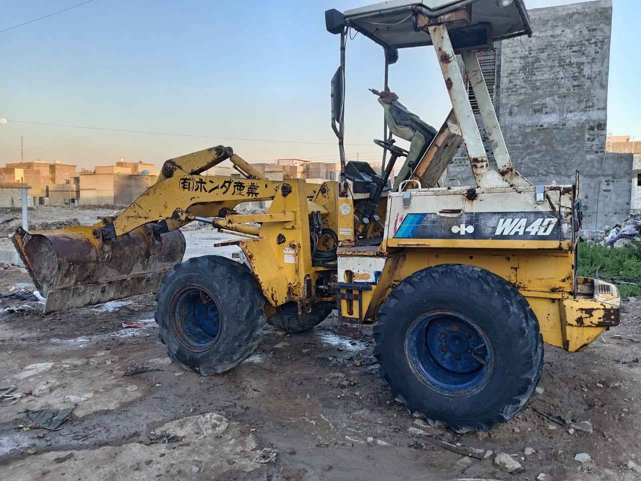 للبيع شفل كوماتسو حجم 40  ياباني 4 سلندرميكانيكي ثكيل وخفيف الشفل كامل اي نقص مابي من كلشي(بدون أرقام أدوات يعني حديده )السعر 65 ورقه وبي مجال العنوان بغداد البياع استفسار أكثر اتصل ***********
