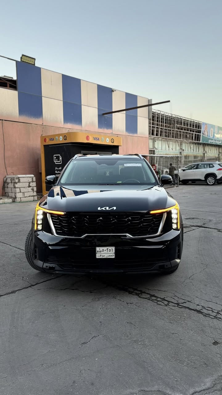 السلام عليكم 
سورنتو وارد امريكي S مديل 2024
بدون ارقام تترقم جميع المحافظات 
حادثها بالويل سطحي لا شاصي ولا دواخل بيها بارد بسيط طرف الباب و المدكر و صبغ خلف الباب كلش قليل ايرباك ضارب و صور الحادث موجوده 
١-محرك 2500 تنفس طبيعي 
٢-كشن جلد تدفئه 
٣-حساسات امامي خلفي 
٤-رادار امامي خلفي 
٥-نقط عمياء جانبية 
السعر ٢٣٥ وبي مجال 
العنوان بصرة ***********
