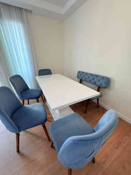 Apartment For Rent, located in Erbil, Empire Wings, with an area of 160m', the price is $1,200/Monthly (Negotiable).
Consists of:
- 2 Bedrooms
- 1 Kitchen
- 1 Living Room
- 2 Bathrooms
- Floor number: 21

Jamana real estate 
Mahmood: ***********
WhatsApp
