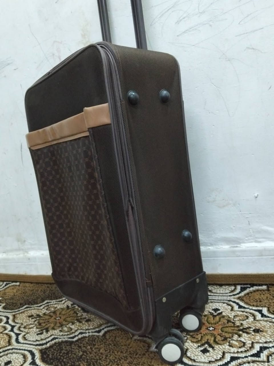 جنطه سفر. حجم كبير ر24
اربع جروخ ولي ميعرف جروخ عتله 
🤣سعر 25


**إذا كنت صاحب هذا الإعلان وتريد حذفه لأي سبب، رجاءا أرسل رسالة إلى الدعم الفني**