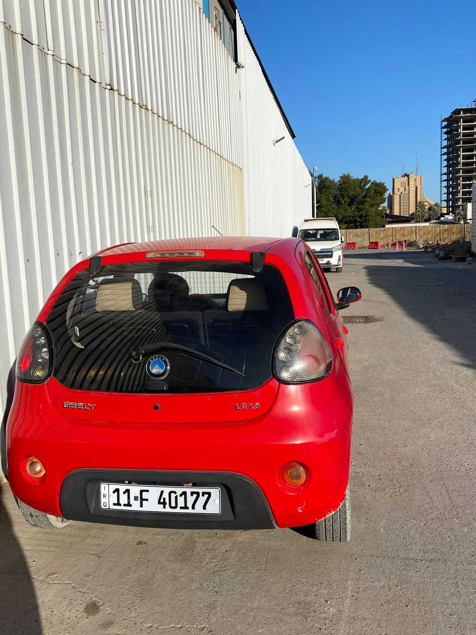 السلام عليكم باندا 2013 ضررها موضح بالصور منزل السونار سيارة جاهزة من ناحية كلشي البارحة سويتلها ادامة كاملة صدر امامي خلفي جديد باتري جديد نوزلات بلكات  جديد كير محرك مكفول زيت محرك بارحة بدتله جديد جوينات جدد بدلتهن حتى  زرف بالصالنصه لحمته بلوجكتر جهى اليسار موجود جديد هوى وبطين الجاملغات جديد ممشدودات فقط الڤان يحتاجله كهربائي سالفته بسيطه السعر 52 ورقة العنوان الدورة *********** واتساب موجود
