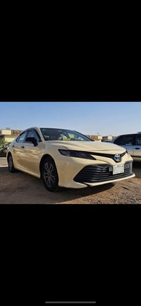 كامري تكسي دبي موديل 2022  سيارة نظيفة ماشية 125 الف  ومواصفات الكامري...