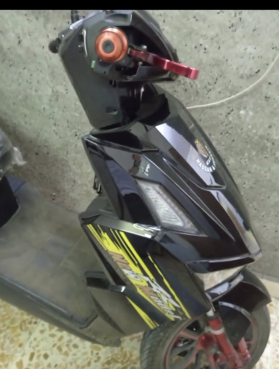 دراجه شحن سكنس للبيع 2025 ليثيوم نضافه فول السعر 950 وبيها مجال ***********

